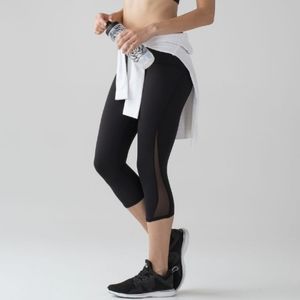 Lululemon Train Times Crop (17")